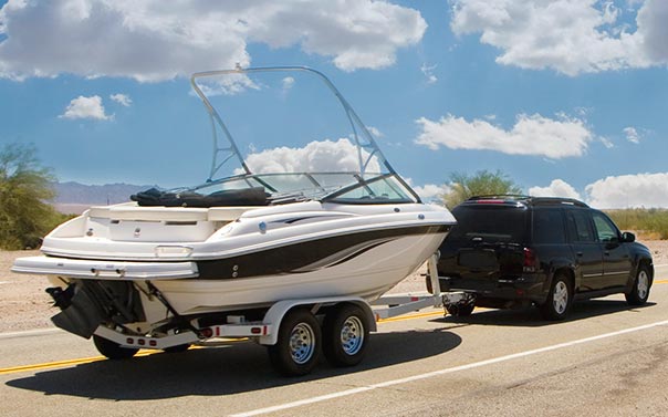 suv pulling boat